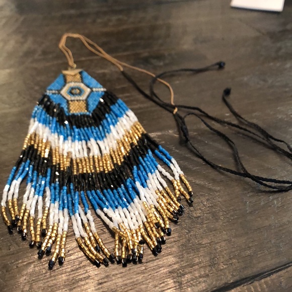 Necklace with Native American inspired design. Finest bead work with silk string - Picture 5 of 7